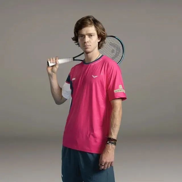 奥运冠军麦克尼尔：我是加拿大人，我不会到中国寻找自己的亲生父母