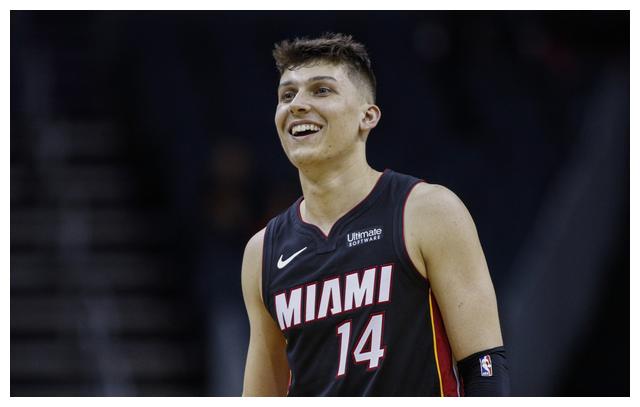 高清：英超阿森纳2-0 梅里诺传射萨卡破门